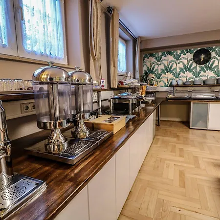 Eschborner Hof 3*